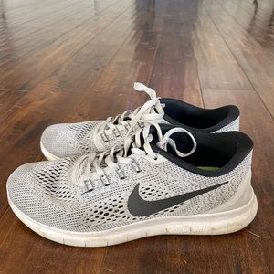 Gray womens nike free run